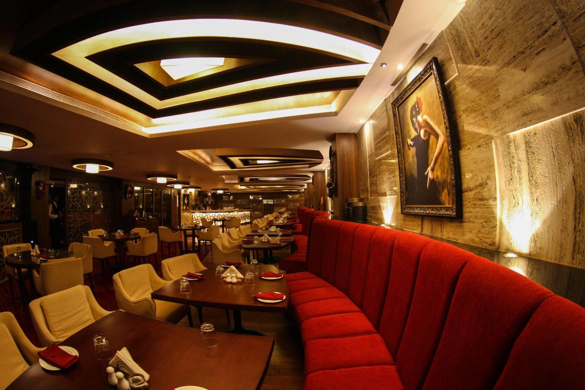 The Legends 3* Chennai